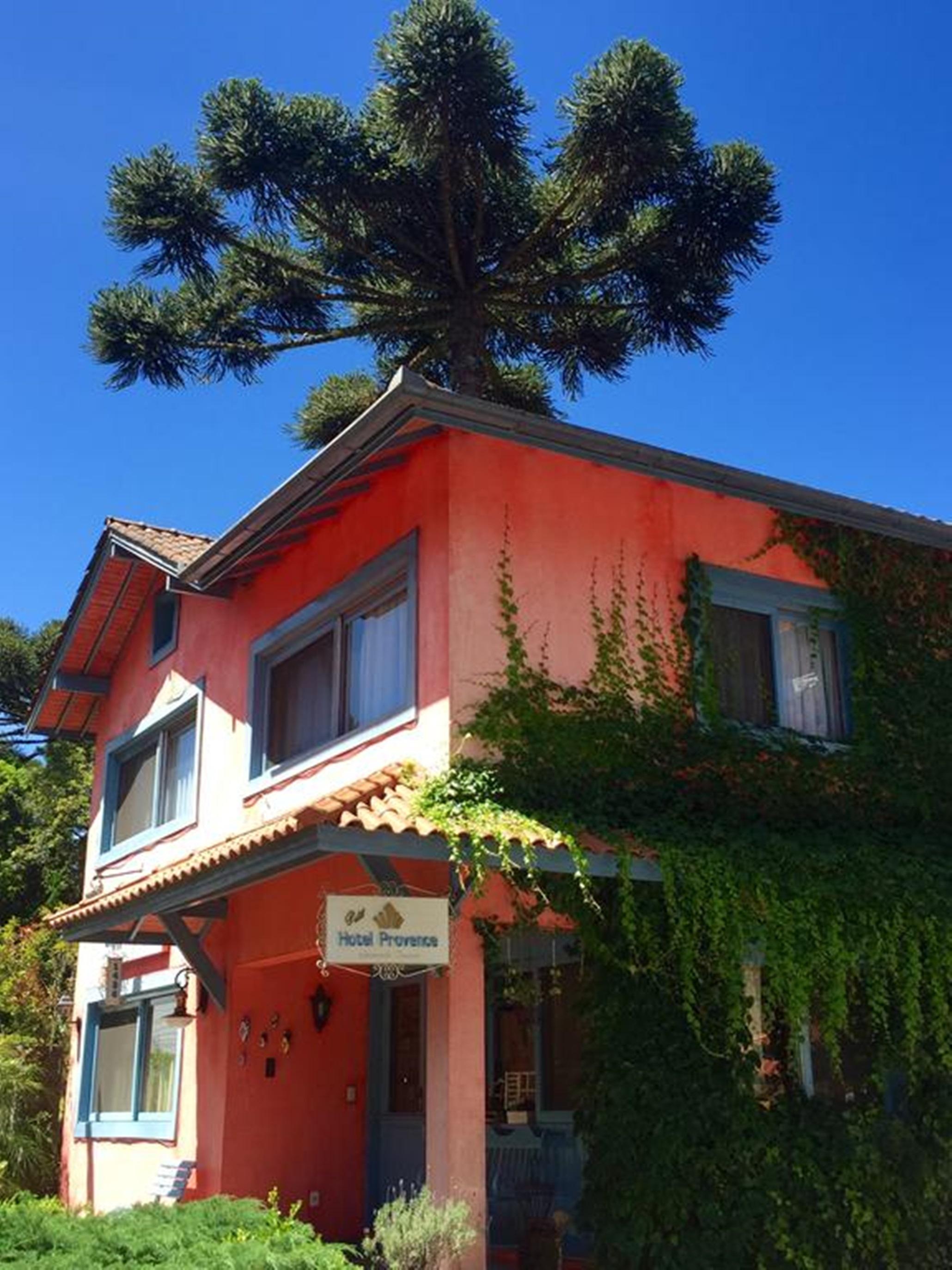 Petit Hotel Provence Gramado Kültér fotó